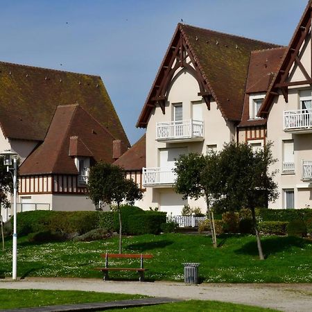 Appartement Pres Du Port Centre Et Plage - Vue Mer Courseulles-sur-Mer Exterior photo
